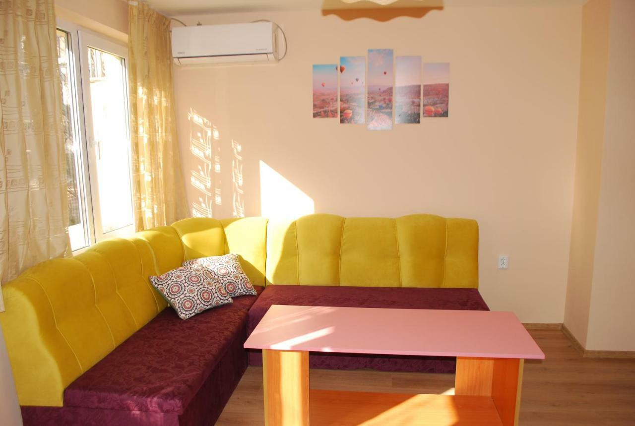 City Stay In Varna Buitenkant foto